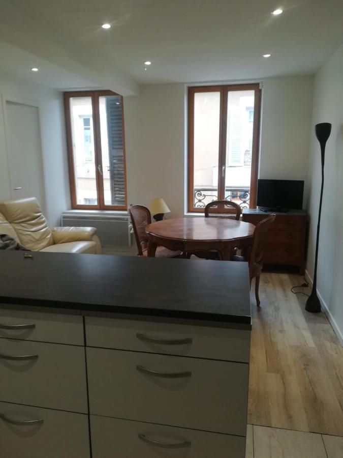 Ferienwohnung 3 Pieces Pont De Loire Plein Centre Face Musee Nevers Exterior foto
